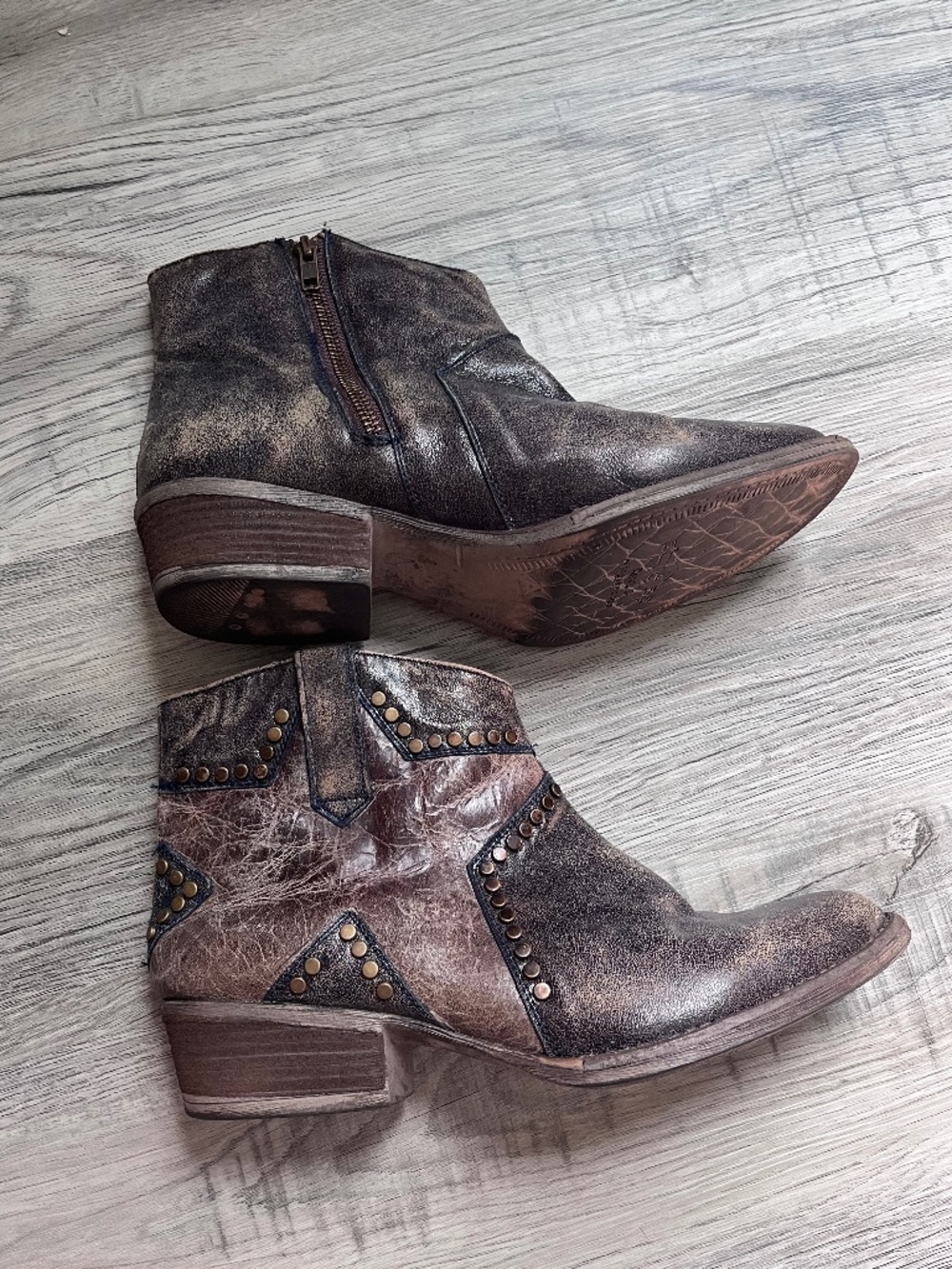 Circle G by Corral Leather Ankle Booties Star Inlay Studded Women's 12
